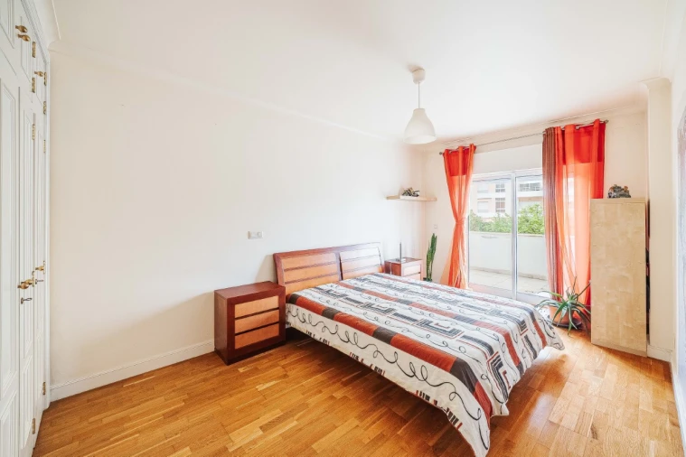 Apartamento T3 para Venda em Carcavelos e Parede Foto 25