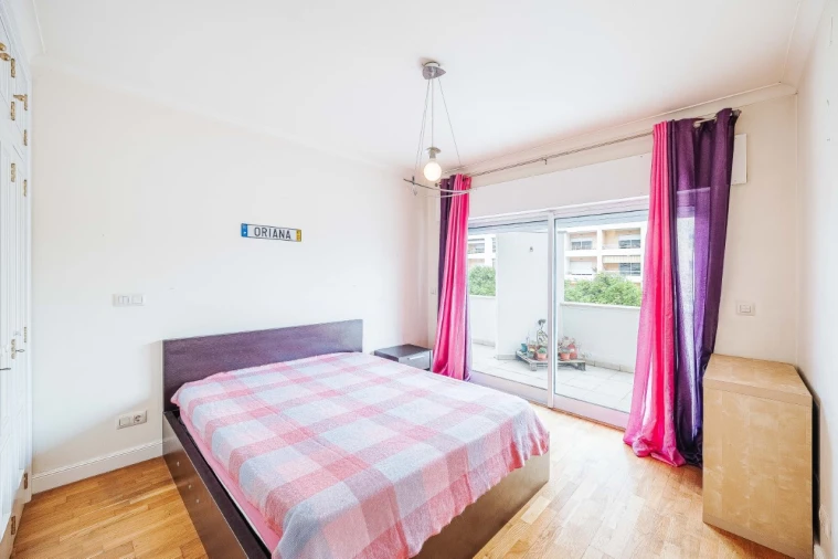Apartamento T3 para Venda em Carcavelos e Parede Foto 29