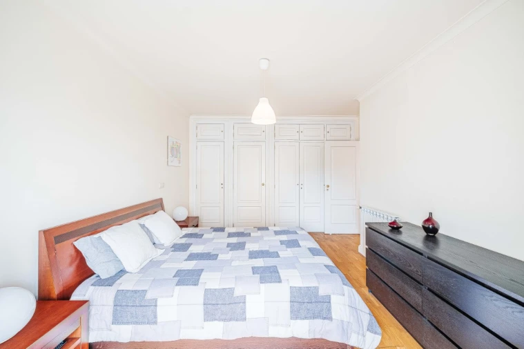 Apartamento T3 para Venda em Carcavelos e Parede Foto 35