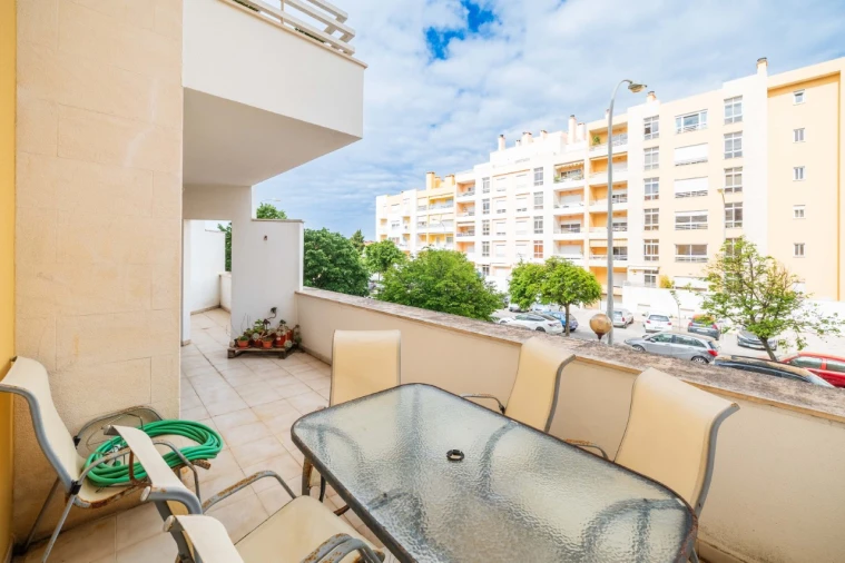 Apartamento T3 para Venda em Carcavelos e Parede Foto 44
