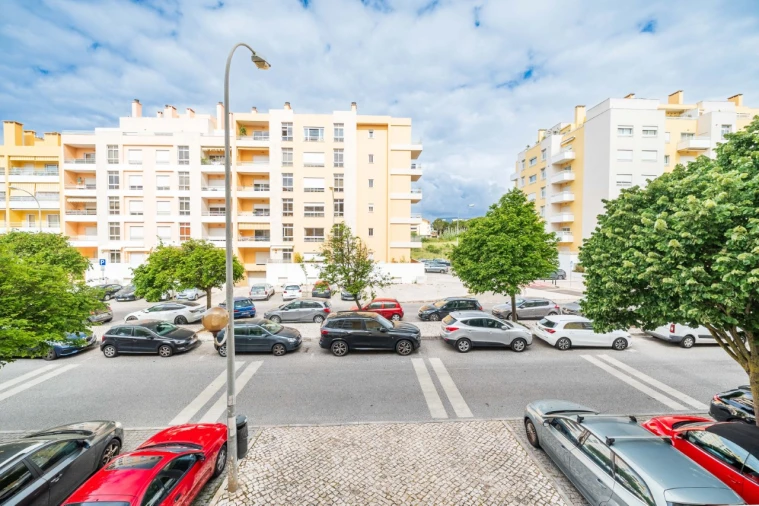 Apartamento T3 para Venda em Carcavelos e Parede Foto 46
