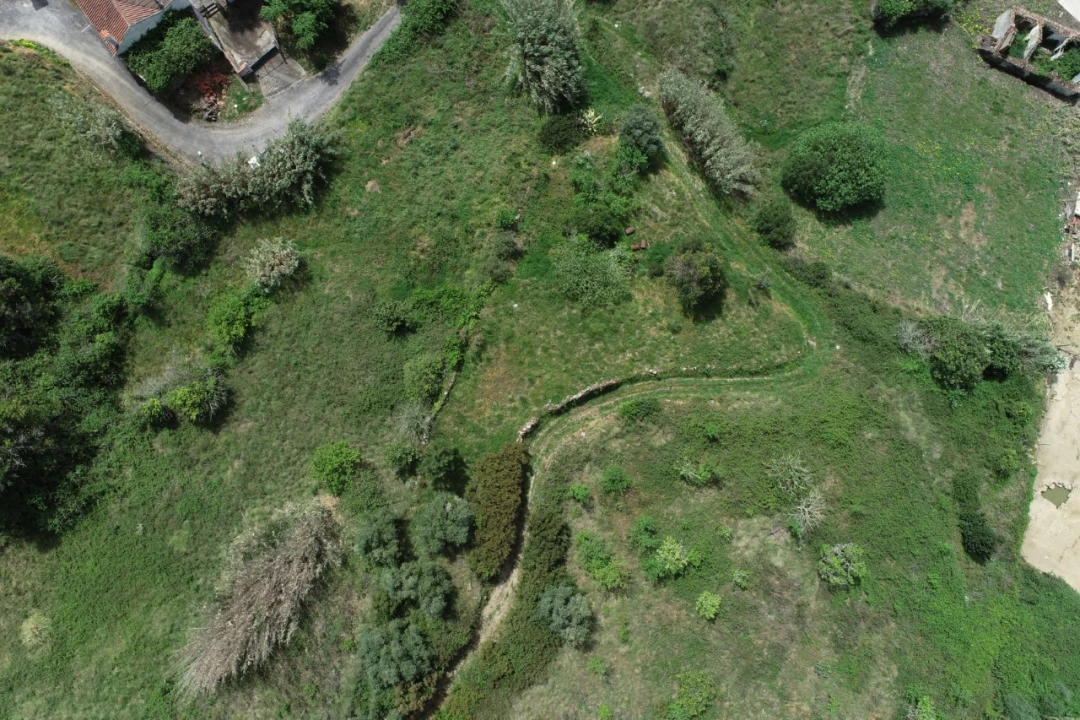 Terreno para Venda em Maxial e Monte Redondo Foto 1