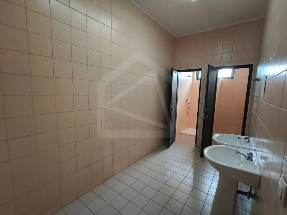 Armazém para Arrendamento em Vila Chã, Codal e Vila Cova de Perrinho Foto 31
