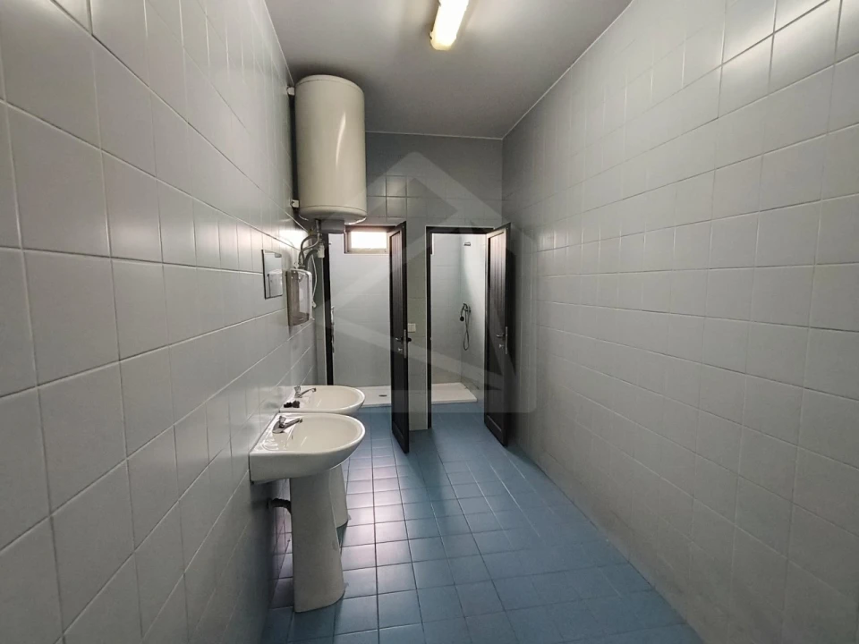 Armazém para Arrendamento em Vila Chã, Codal e Vila Cova de Perrinho Foto 32