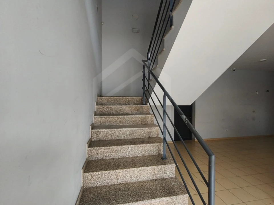 Armazém para Arrendamento em Vila Chã, Codal e Vila Cova de Perrinho Foto 27