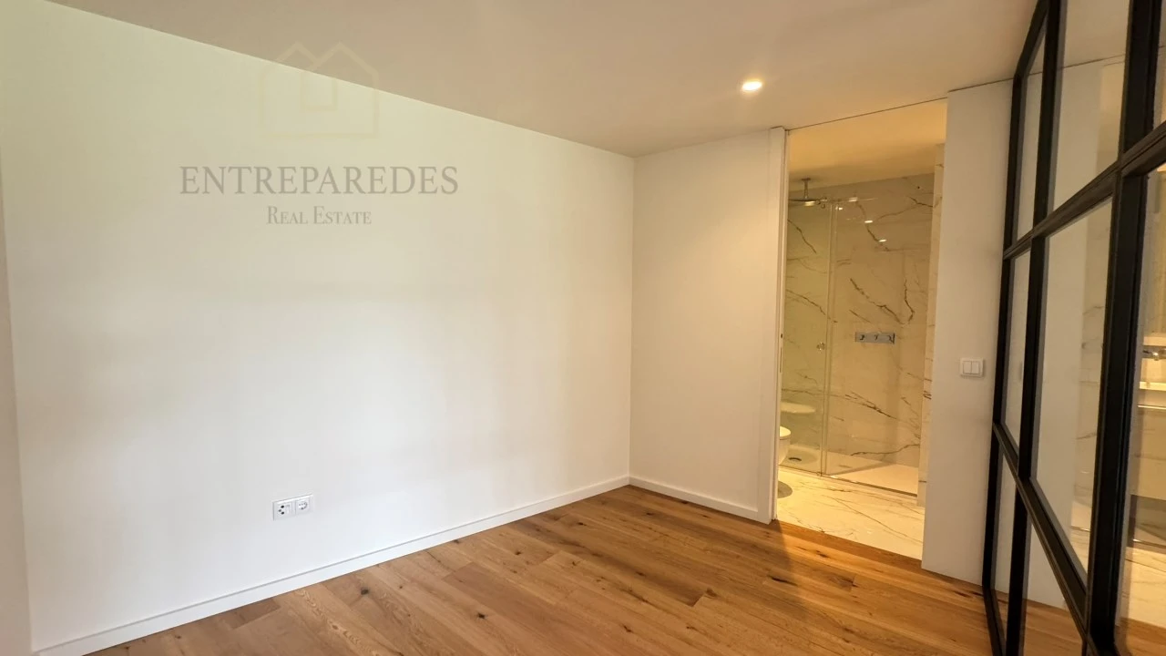 Apartamento T1 para Venda em São Felix da Marinha Foto 17