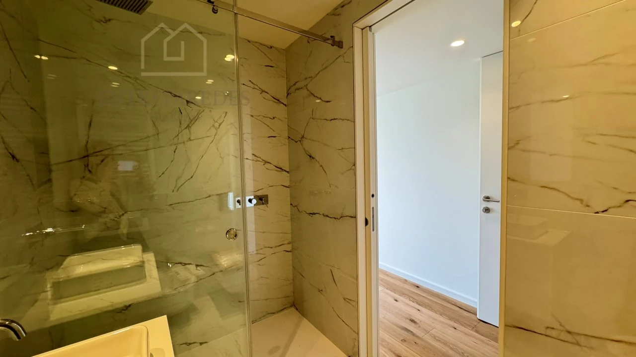 Apartamento T1 para Venda em São Felix da Marinha Foto 28