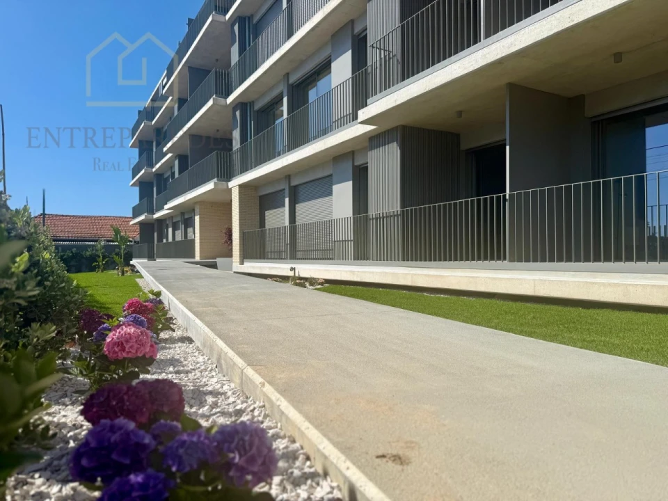 Apartamento T1 para Venda em São Felix da Marinha Foto 37