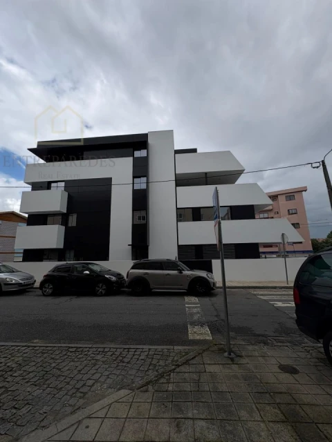 Apartamento T4 para Venda em Gondomar (São Cosme), Valbom e Jovim