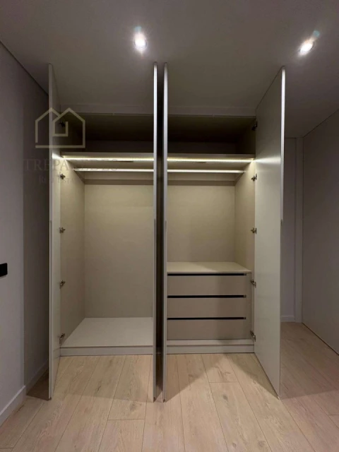 Apartamento T4 para Venda em Gondomar (São Cosme), Valbom e Jovim