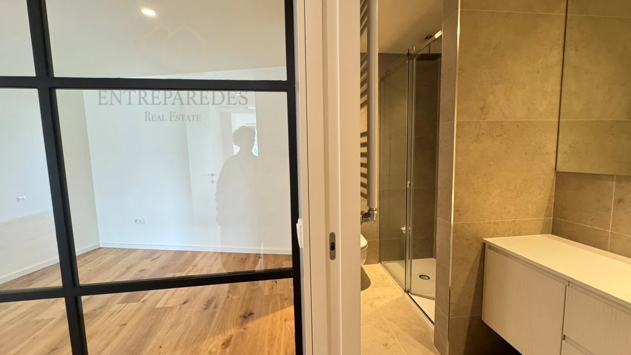 Apartamento T1 para Venda em São Felix da Marinha Foto 24