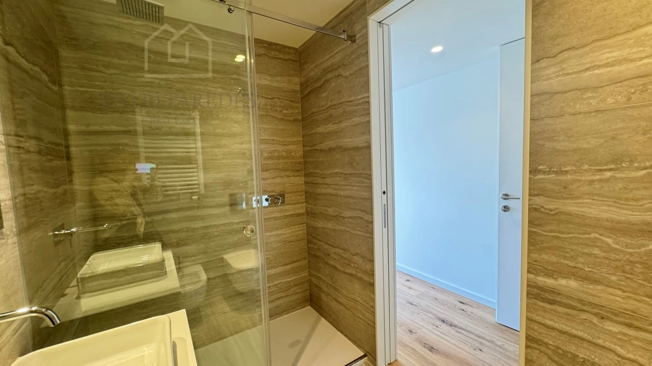 Apartamento T1 para Venda em São Felix da Marinha Foto 29