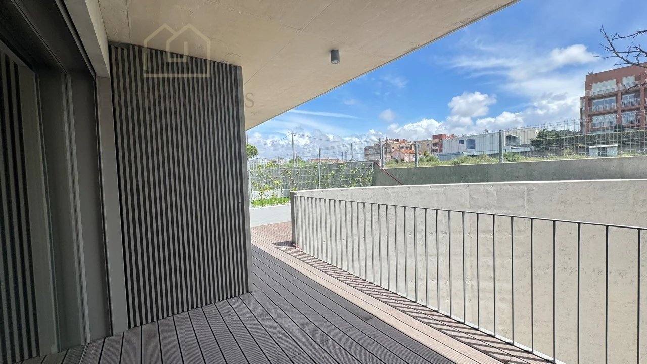 Apartamento T1 para Venda em São Felix da Marinha Foto 36