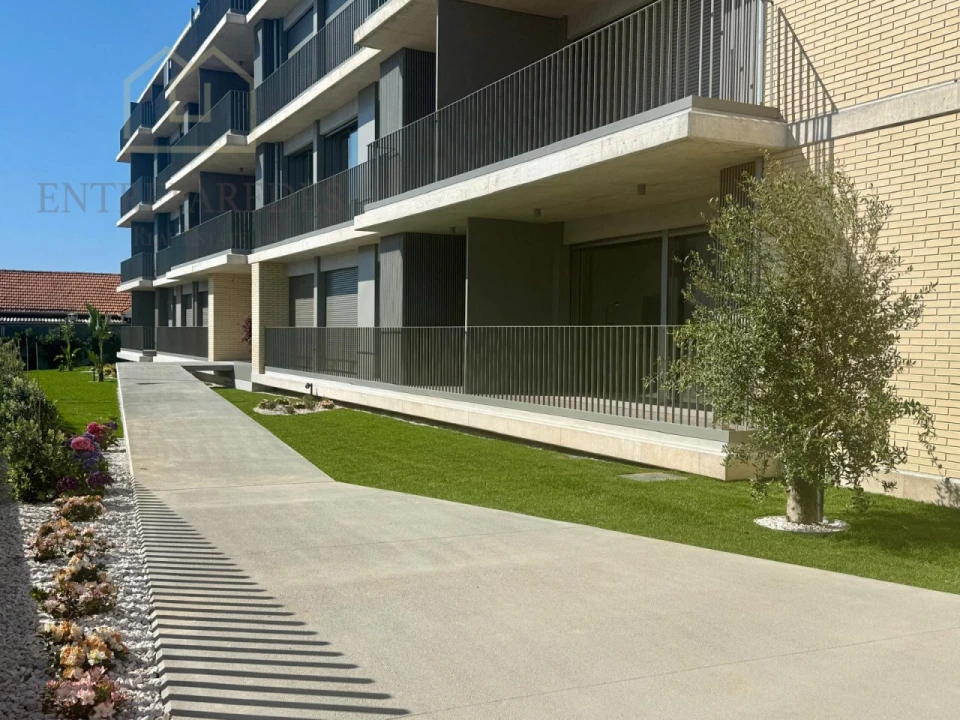 Apartamento T1 para Venda em São Felix da Marinha Foto 38