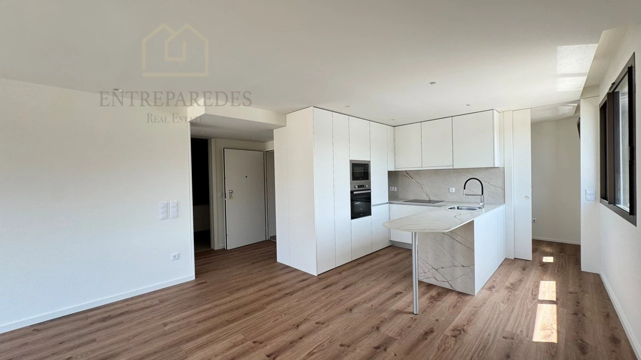 Apartamento T1 para Venda em Arcozelo Foto 3