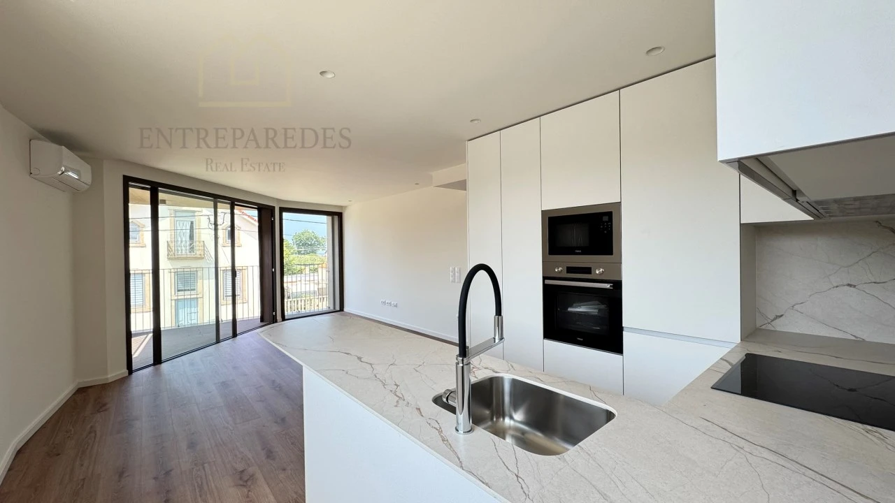 Apartamento T1 para Venda em Arcozelo Foto 10
