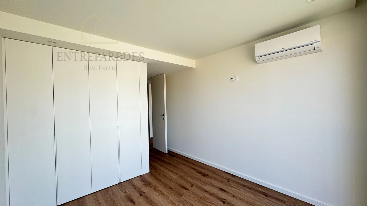 Apartamento T1 para Venda em Arcozelo Foto 17