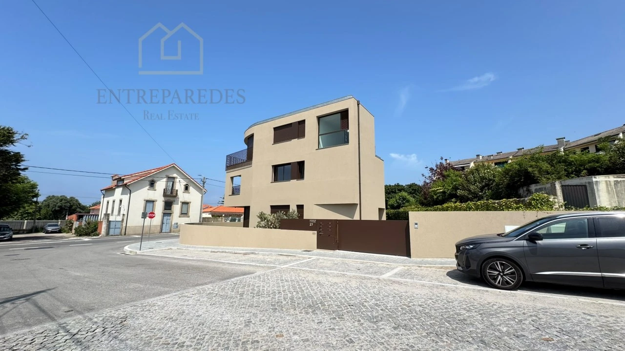 Apartamento T1 para Venda em Arcozelo Foto 26