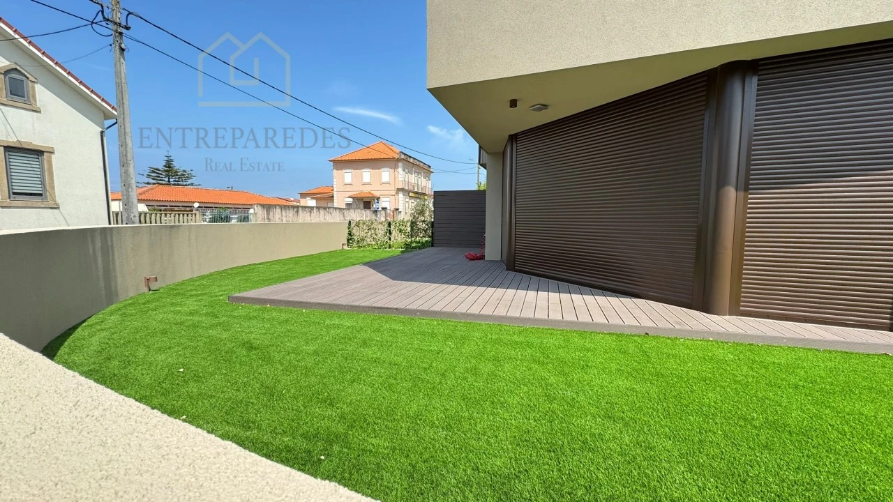 Apartamento T1 para Venda em Arcozelo Foto 29