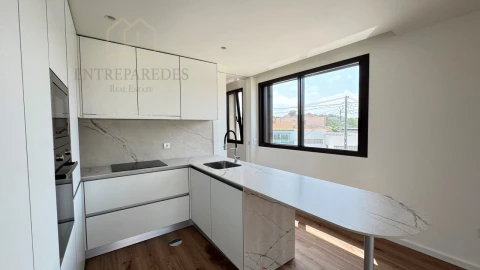 Apartamento T1 para Venda em Arcozelo
