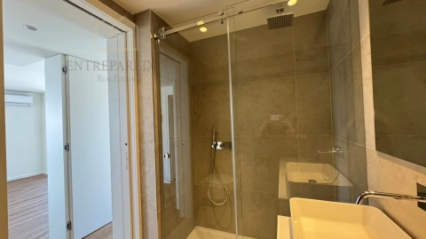 Apartamento T1 para Venda em Arcozelo