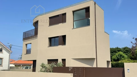 Apartamento T1 para Venda em Arcozelo