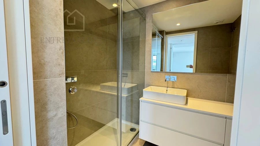Apartamento T1 para Venda em Arcozelo Foto 19