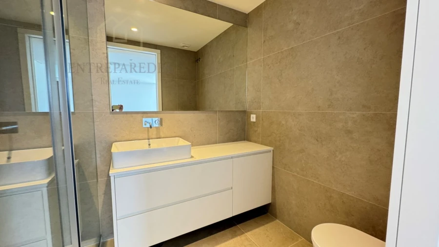 Apartamento T1 para Venda em Arcozelo Foto 20