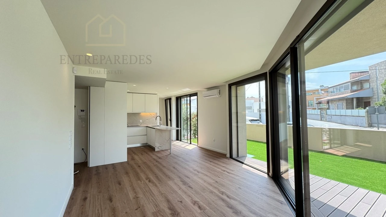 Apartamento T1 para Venda em Arcozelo Foto 4