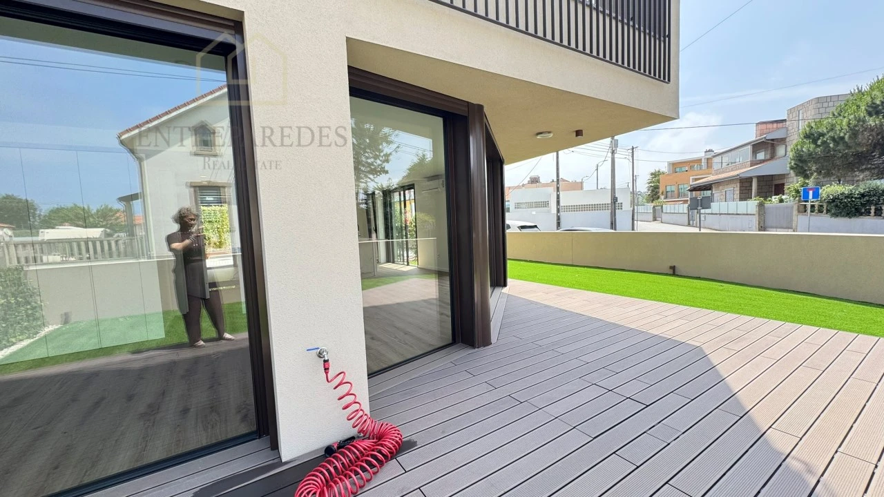 Apartamento T1 para Venda em Arcozelo Foto 13