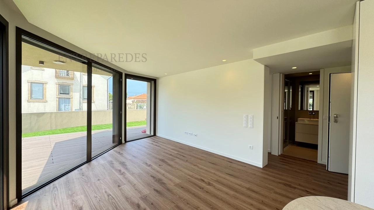 Apartamento T1 para Venda em Arcozelo Foto 14