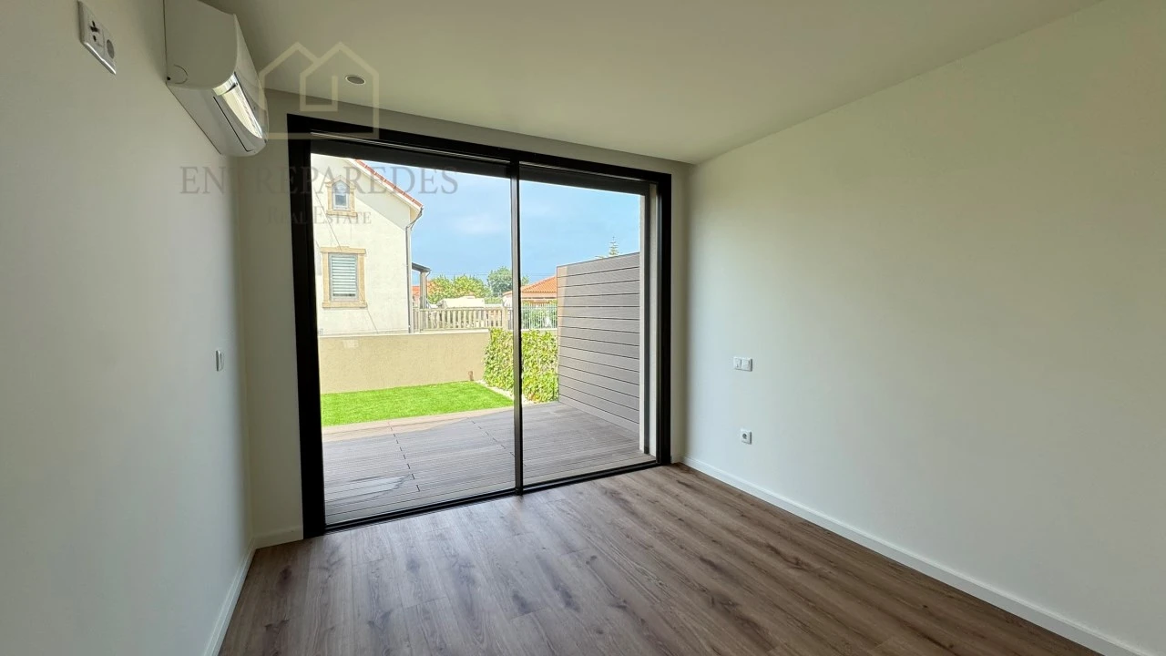 Apartamento T1 para Venda em Arcozelo Foto 16