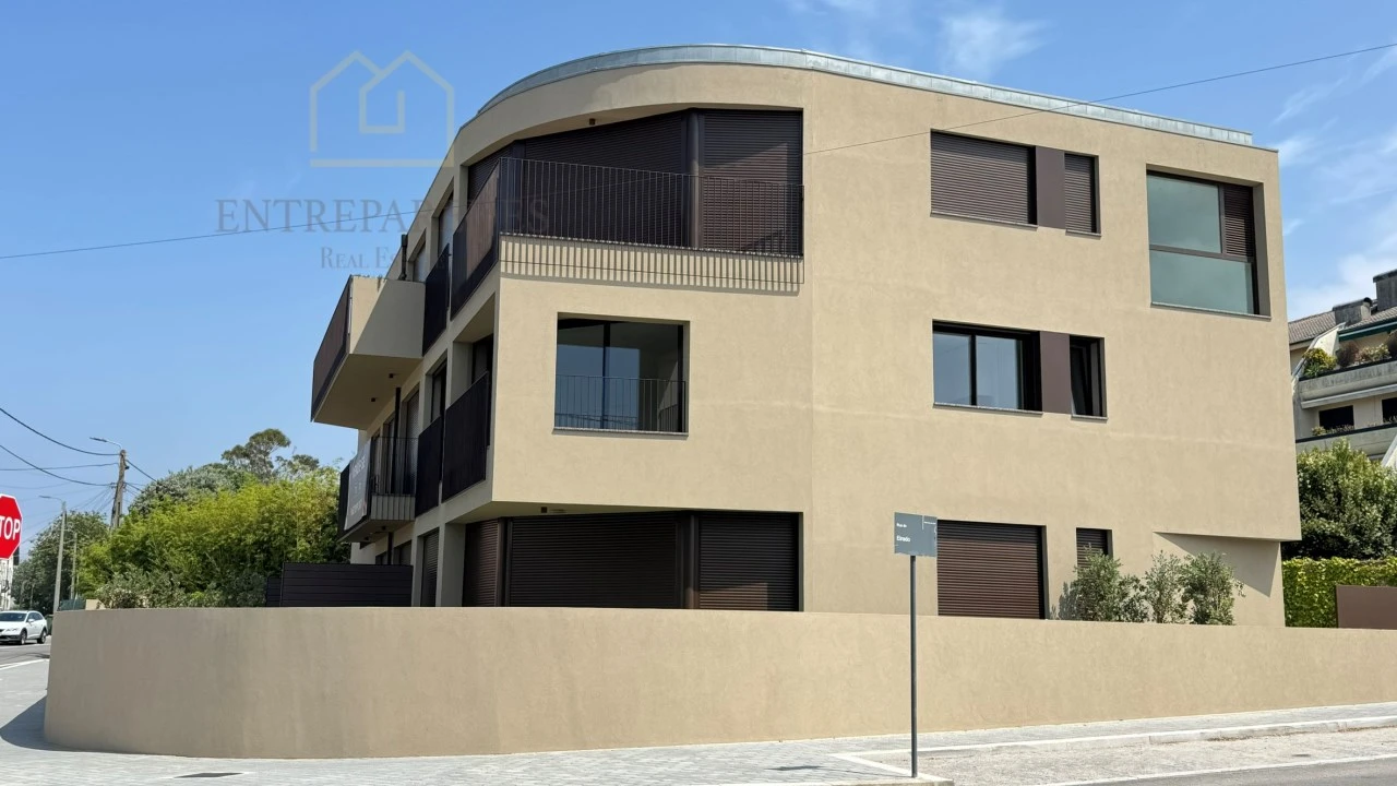 Apartamento T1 para Venda em Arcozelo Foto 22