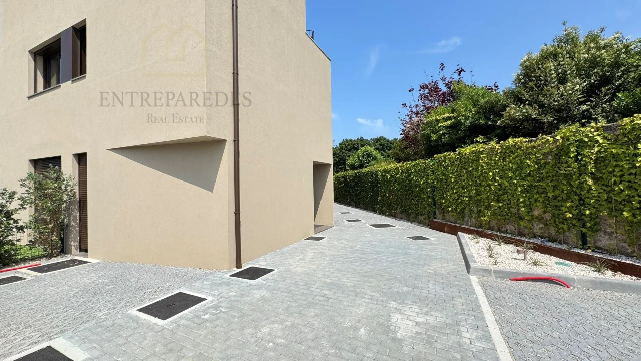 Apartamento T1 para Venda em Arcozelo Foto 28