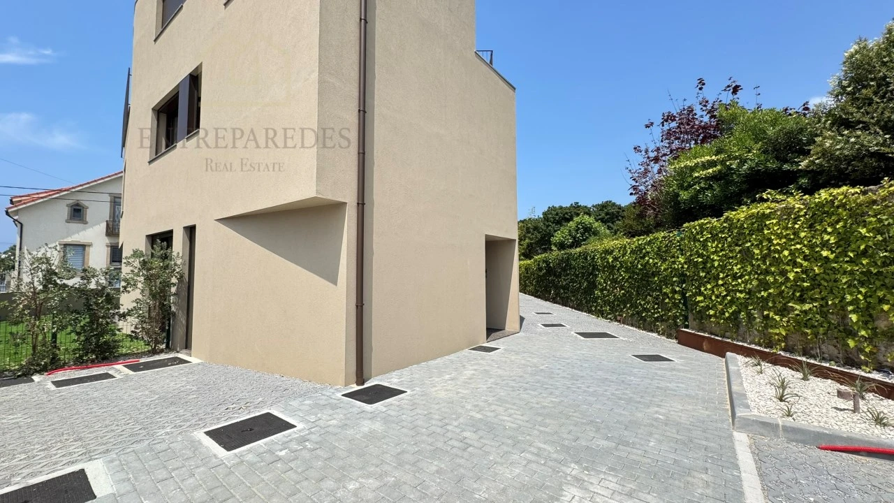Apartamento T1 para Venda em Arcozelo Foto 37