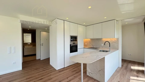 Apartamento T1 para Venda em Arcozelo