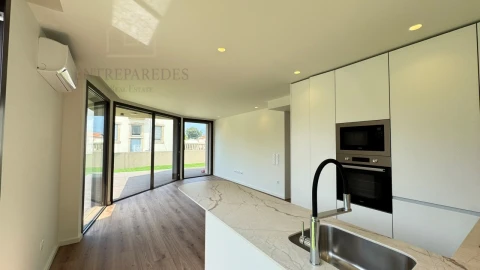 Apartamento T1 para Venda em Arcozelo