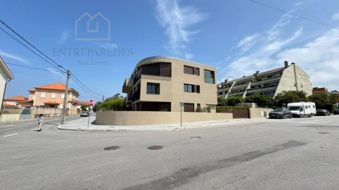 Apartamento T1 para Venda em Arcozelo
