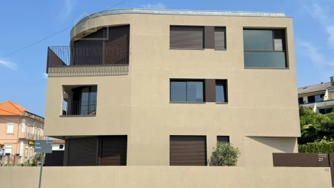 Apartamento T1 para Venda em Arcozelo