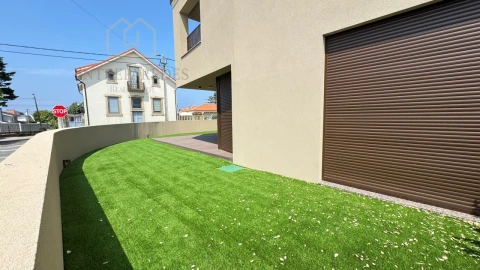 Apartamento T1 para Venda em Arcozelo
