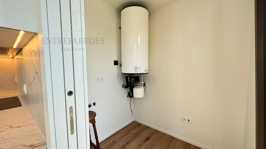 Apartamento T1 para Venda em Arcozelo Foto 9