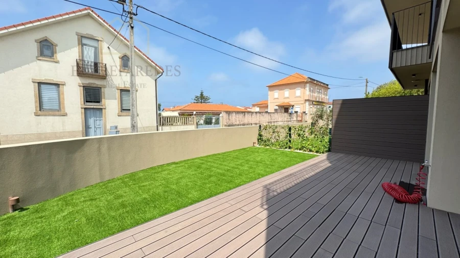 Apartamento T1 para Venda em Arcozelo Foto 11