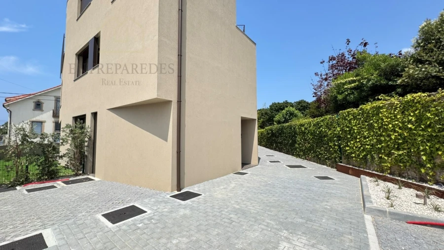 Apartamento T1 para Venda em Arcozelo Foto 37