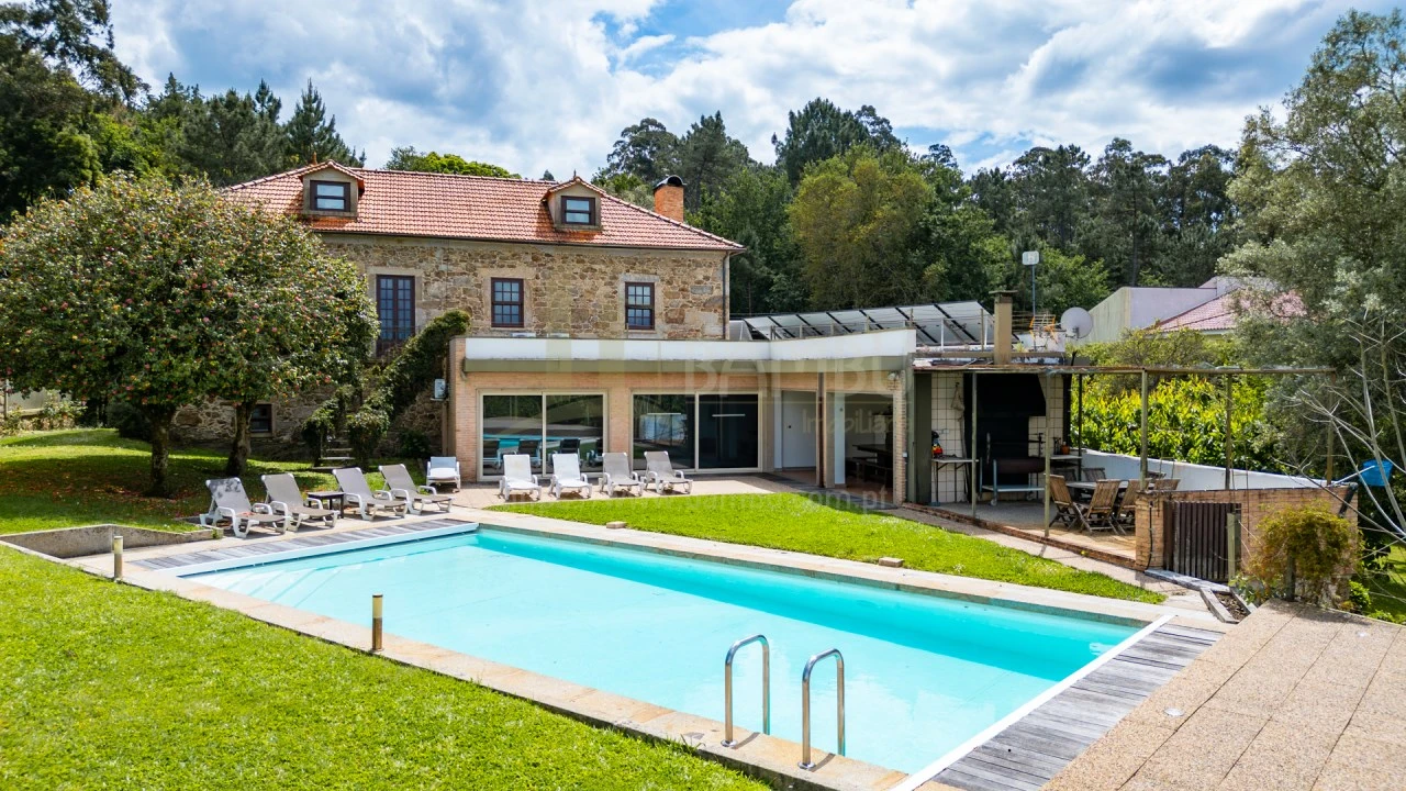 Quinta T6 para Venda em Cerdal Foto 1