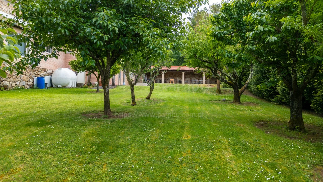 Quinta T6 para Venda em Cerdal Foto 28