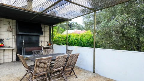 Quinta T6 para Venda em Cerdal