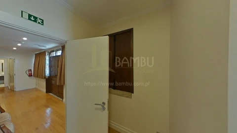 Quinta T6 para Venda em Cerdal