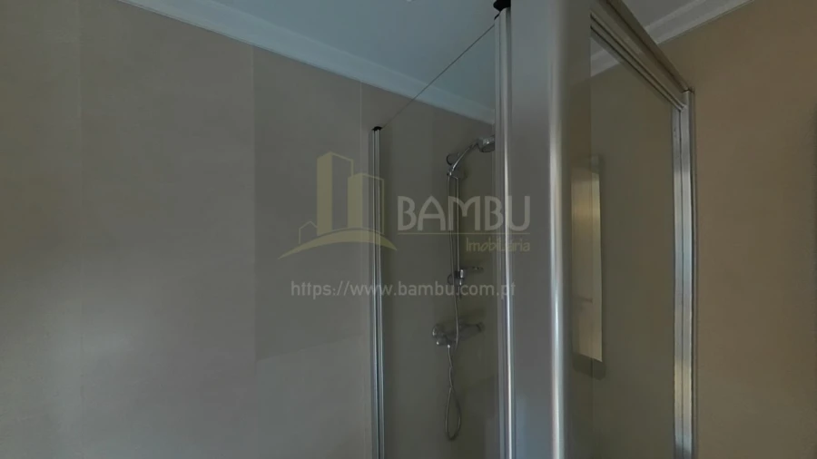 Quinta T6 para Venda em Cerdal Foto 49