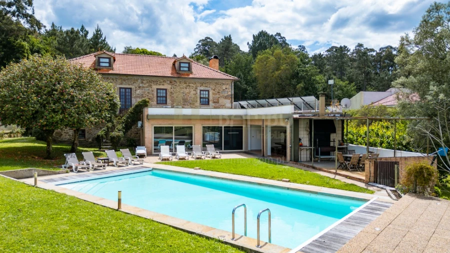 Quinta T6 para Venda em Cerdal