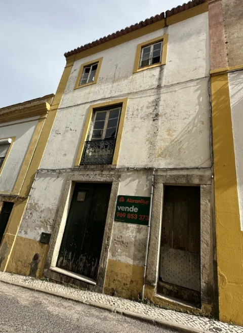 Prédio para Venda em Abrantes (São Vicente e São João) e Alferrarede